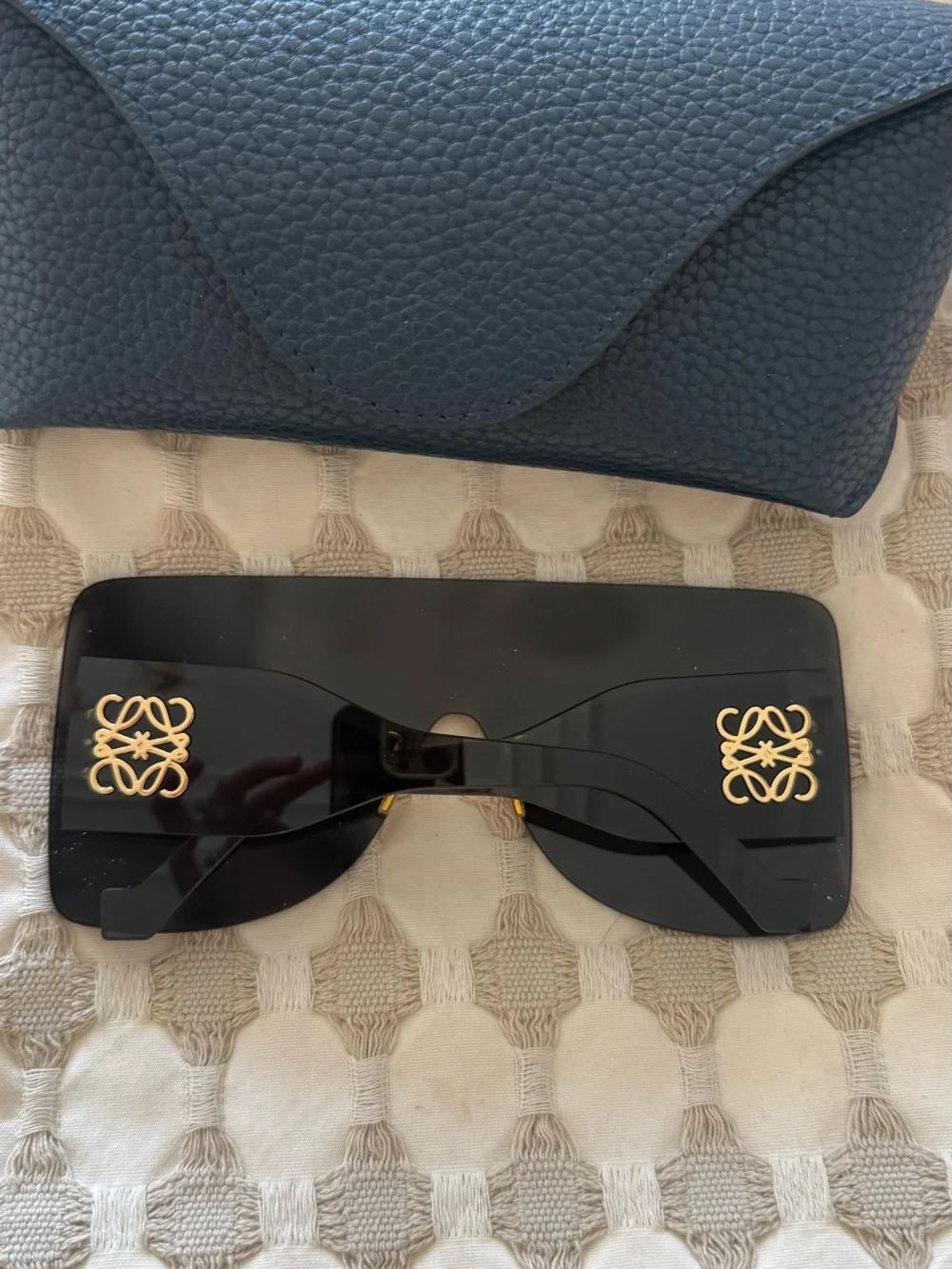 Loewe bold shield